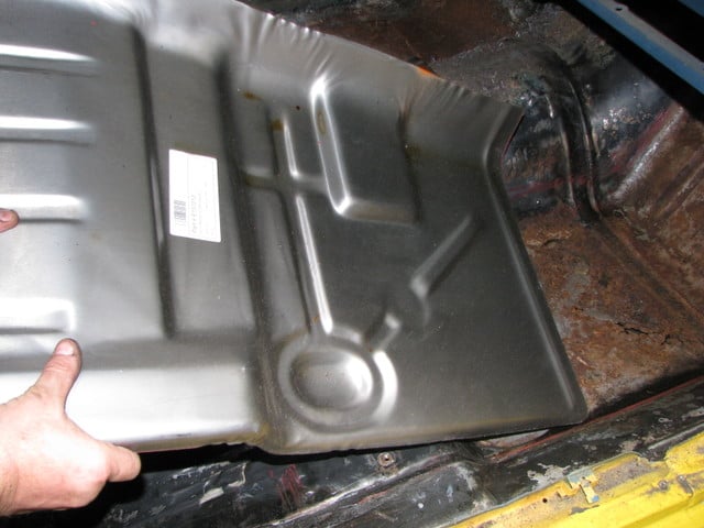 Swinger Nova: Floorpan Repair with Classic Industries 