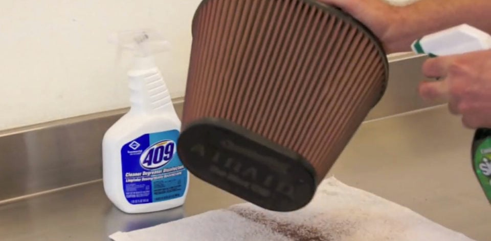Video: Cleaning An AIRAID SynthaMax Non-Oiled Filter
