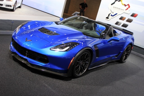 2015 Z06 Coupe and Convertible Side-by-Side