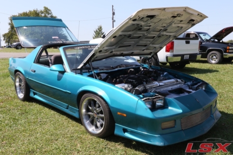 holley-ls-fest-2017-highlights-our-favorite-ls-swaps-0143